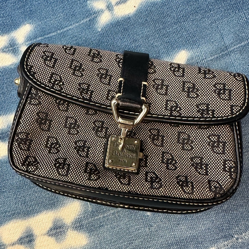 Dooney Bourke Black Anniversary Flap Clip Lock Wristlet VGUC